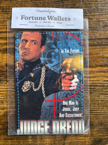 JUDGE DREDD SYLVESTER STALLONE 
VHS movie fortunewallet